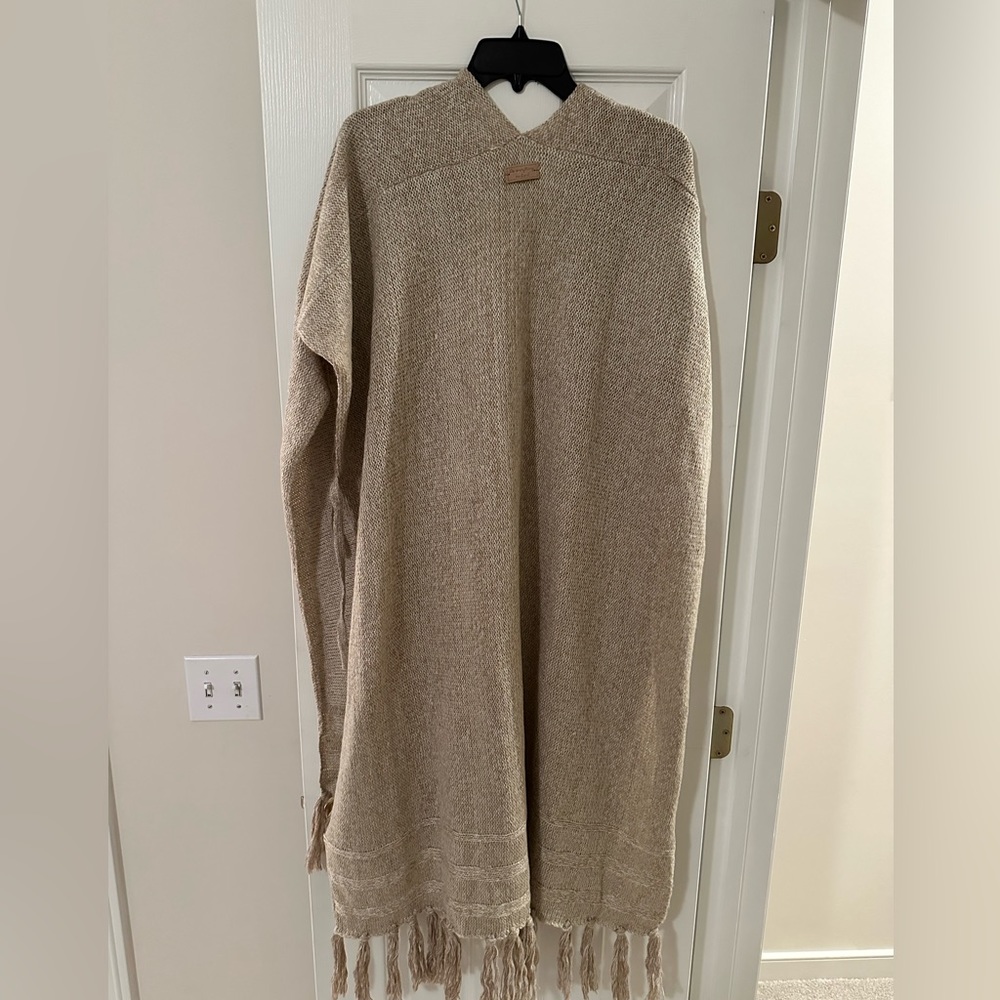 Free People Angel Eyes Fringe Poncho One Size NWOT - Picture 5 of 6